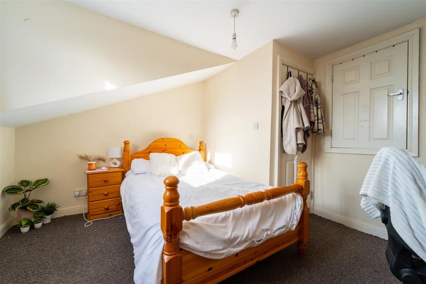 92, Alton Road - Image 9