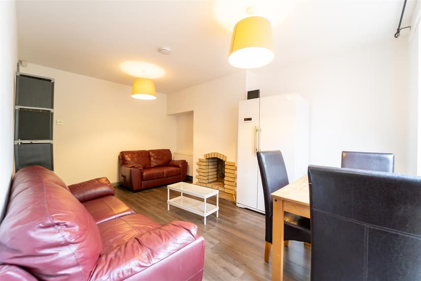 2, Rodbourne Road - Image 22