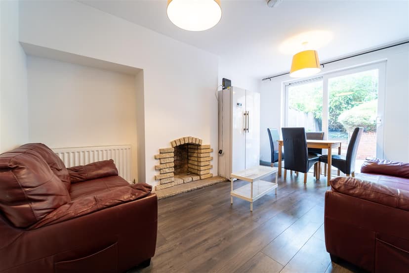 2, Rodbourne Road - Image 21