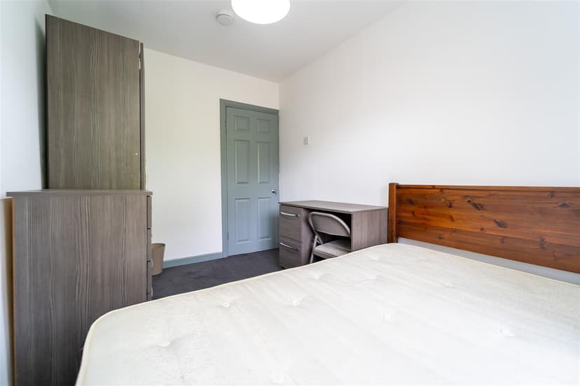 2, Rodbourne Road - Image 10