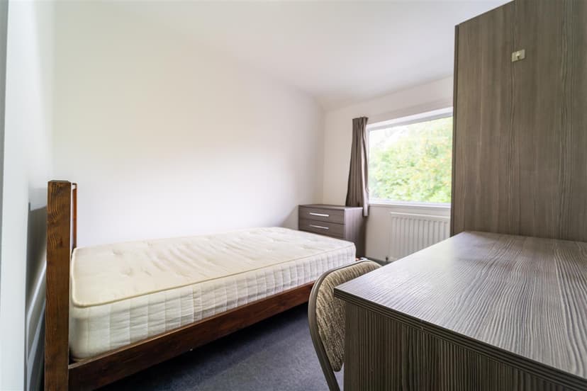 2, Rodbourne Road - Image 7