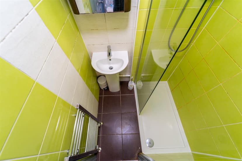 2, Rodbourne Road - Image 3