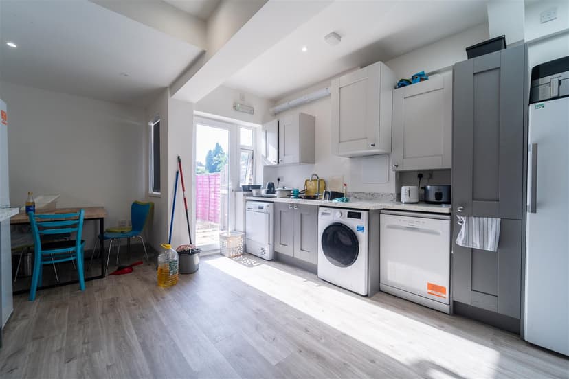 88, Teignmouth Road - Image 15