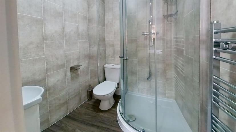 164, Hubert Road - Image 1