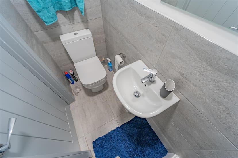 26, North Road - Image 9