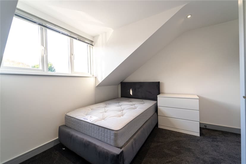 239, Dawlish Road - Image 14