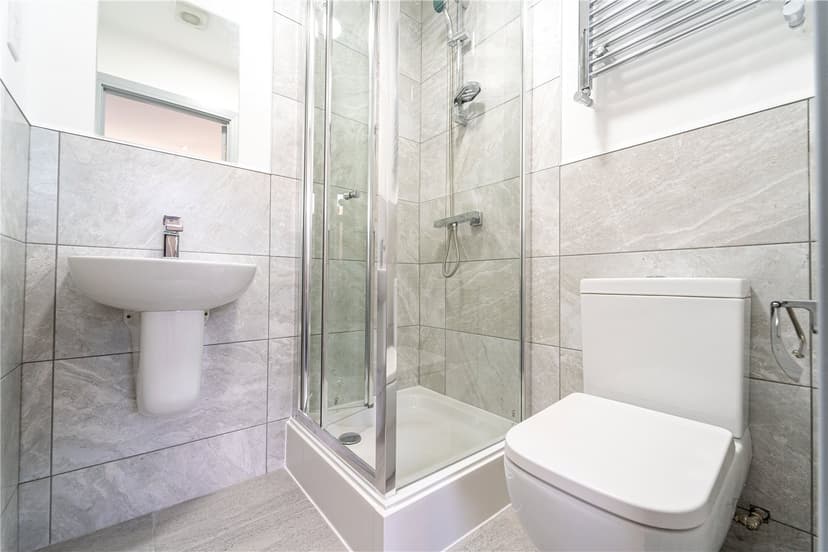 239, Dawlish Road - Image 3