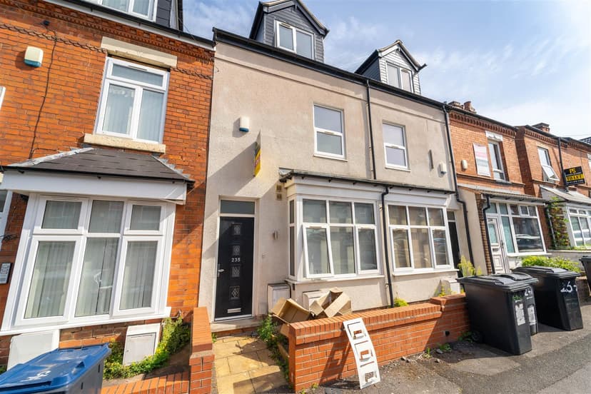 235, Hubert Road - Image 24