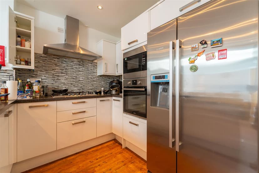 235, Hubert Road - Image 19