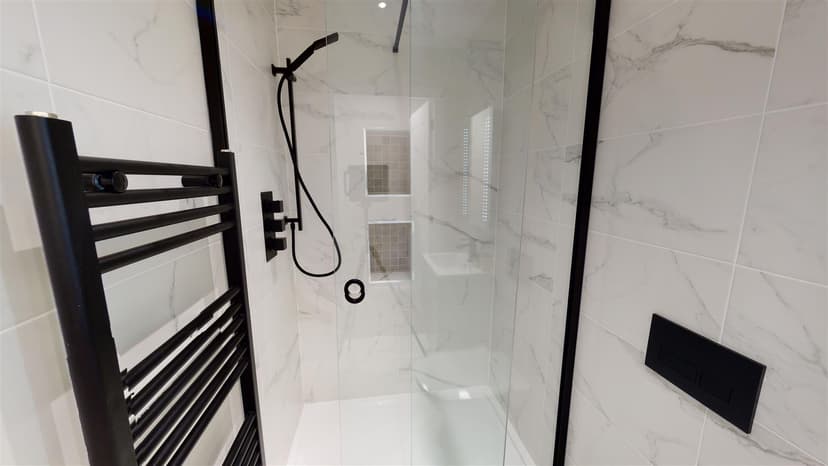 77, Heeley Road - Image 2