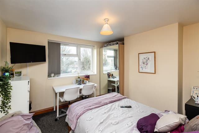 140, Bournbrook Road - Image 4