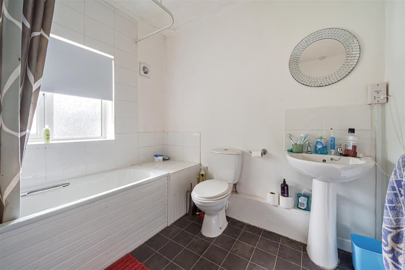 126, Umberslade Road - Image 4