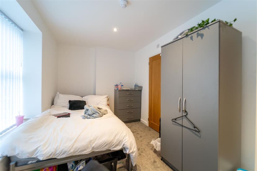 Flat 2, Oak Tree Lane - Image 6