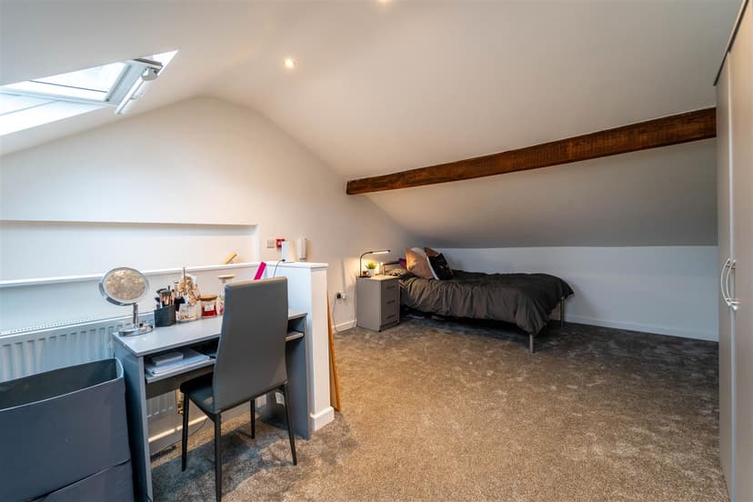 Flat 2, Oak Tree Lane - Image 3