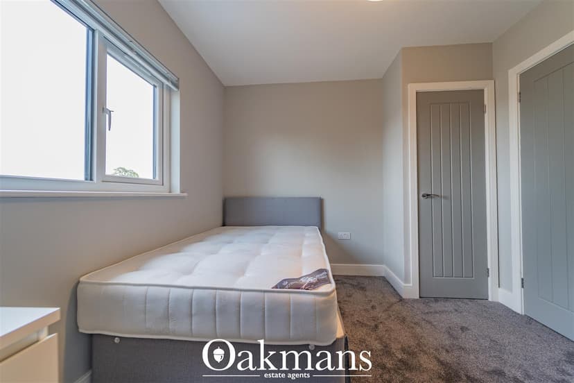 Room 7, 37 Selly Hill Road - Image 8