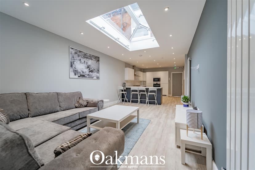 Room 7, 37 Selly Hill Road - Image 2