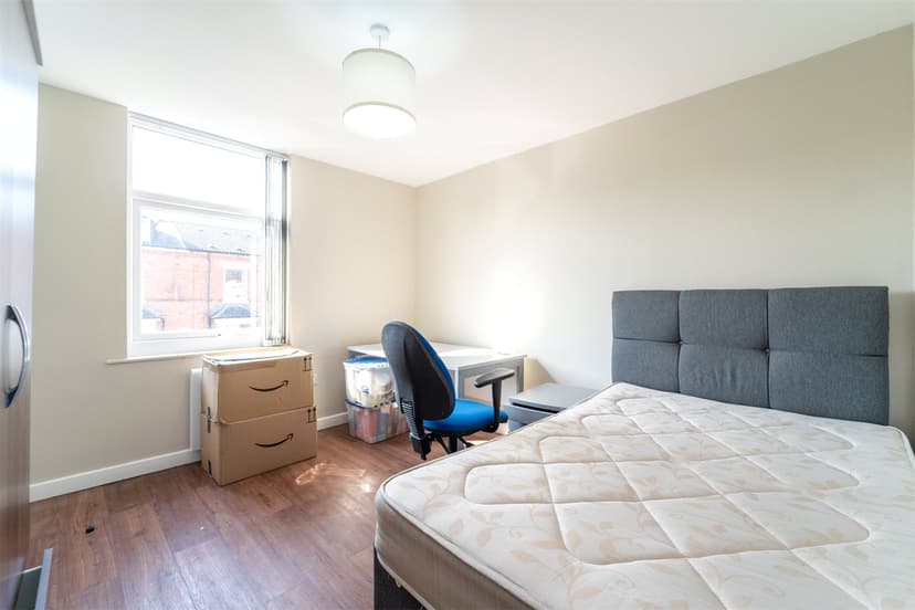 6, Luton Road - Image 19