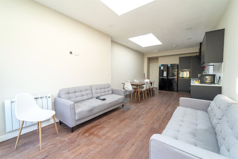 6, Luton Road - Image 16