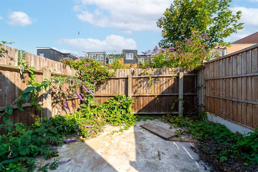 6, Luton Road - Image 13