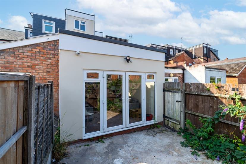 6, Luton Road - Image 12