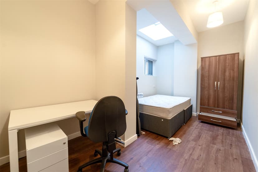 6, Luton Road - Image 8