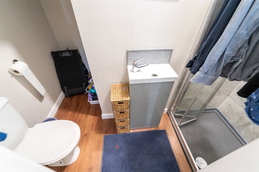 6, Luton Road - Image 5