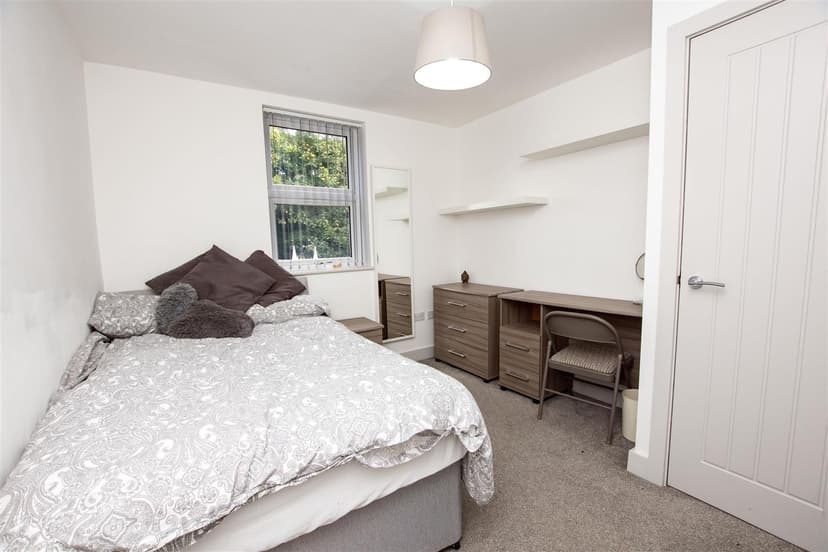 299, Tiverton Road - Image 6