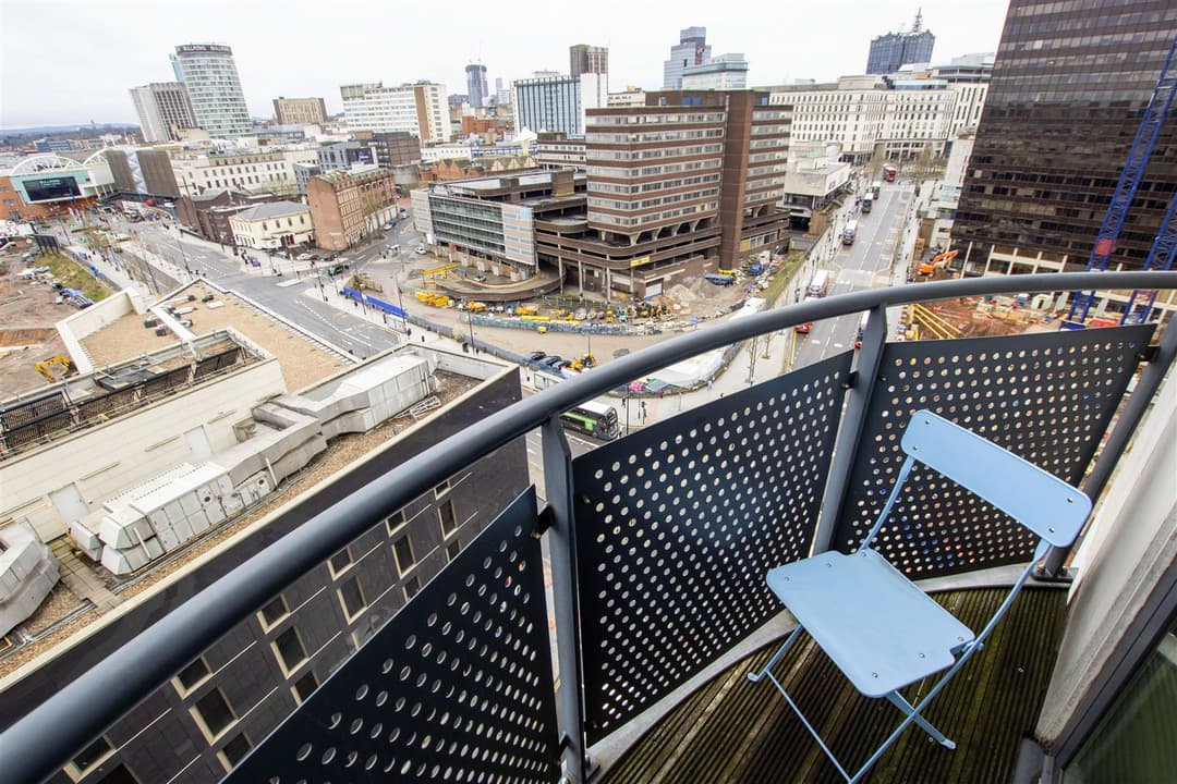 Apartment 1213, Masshouse Plaza