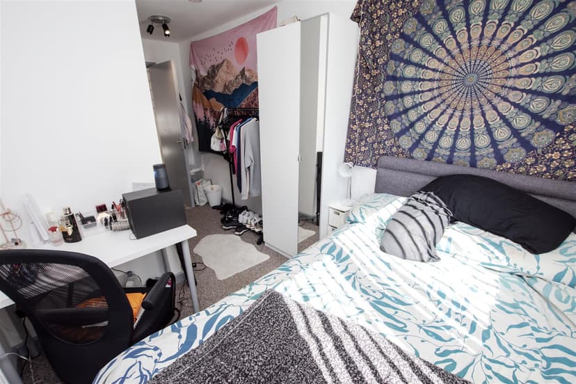 1, Coronation Road - Image 6