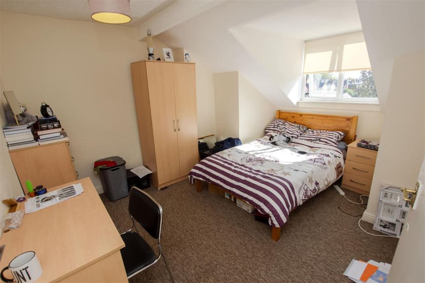 134, Raddlebarn Road - Image 9