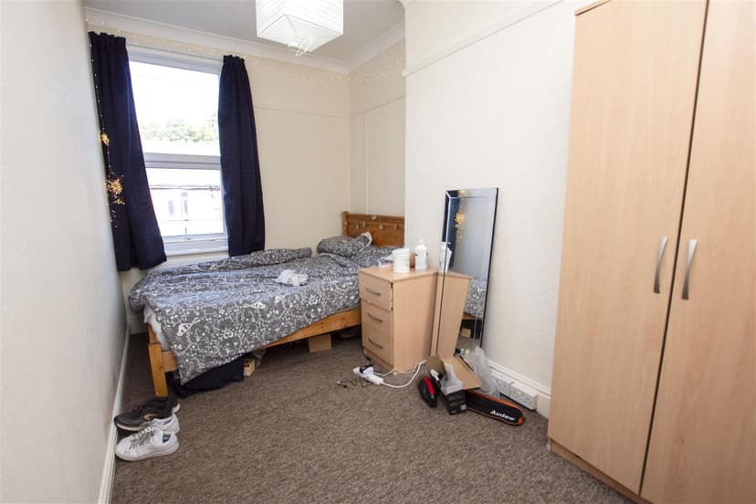 134, Raddlebarn Road - Image 7