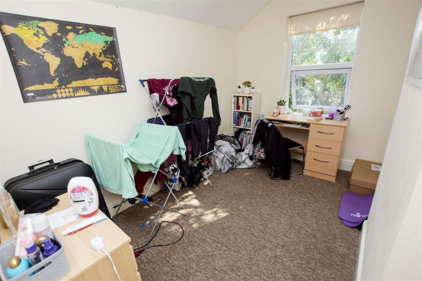 134, Raddlebarn Road - Image 4