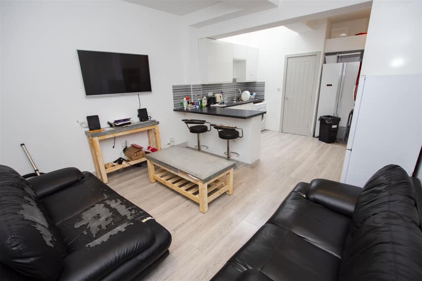 68, Exeter Road - Image 12