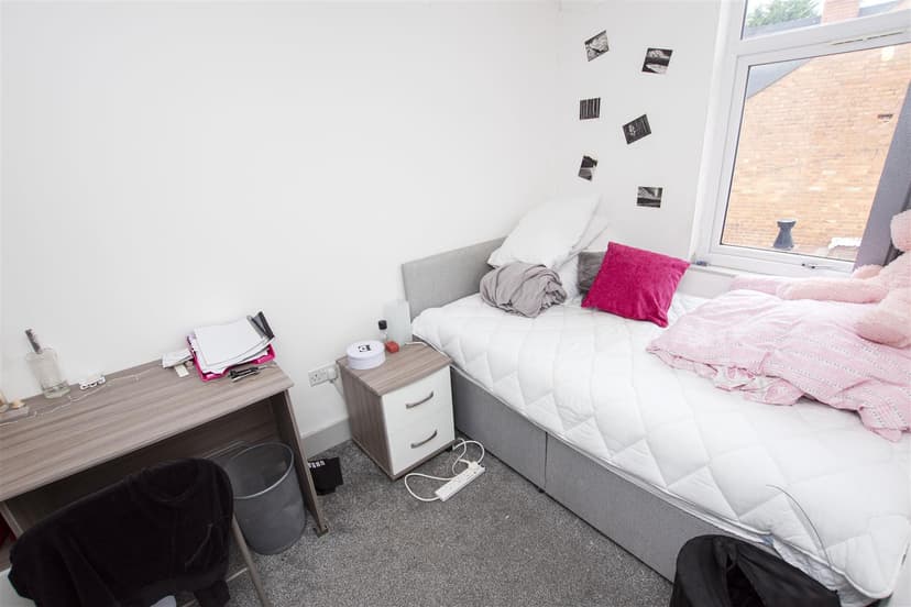 68, Exeter Road - Image 9