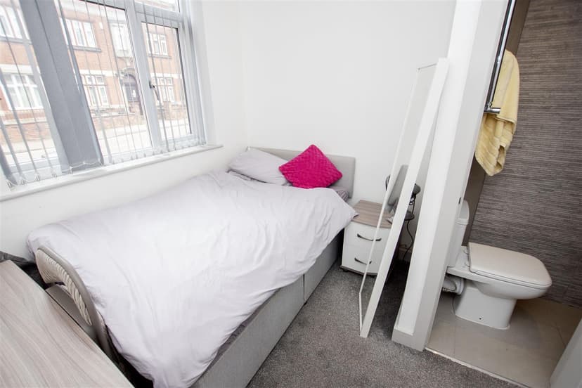 68, Exeter Road - Image 8