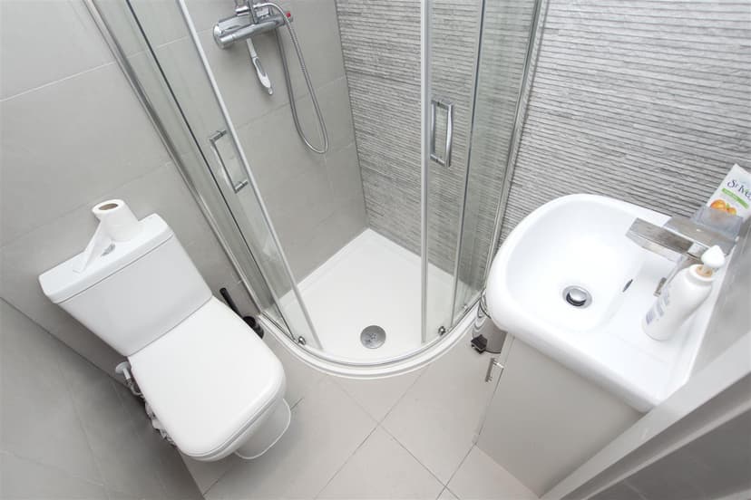 68, Exeter Road - Image 3