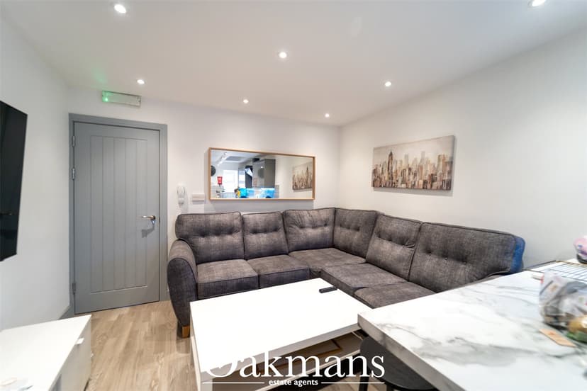 24, North Road - Image 15