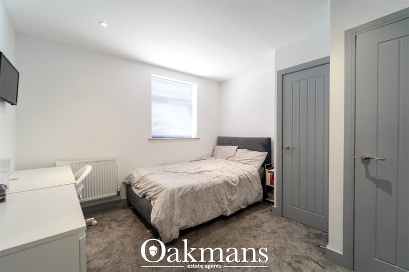 24, North Road - Image 13