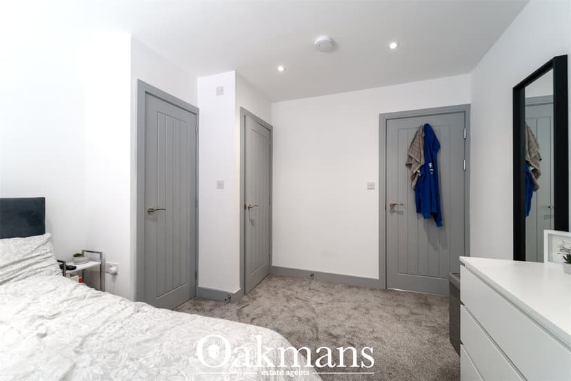 24, North Road - Image 12