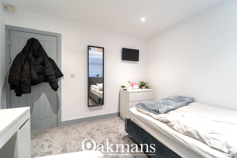 24, North Road - Image 9