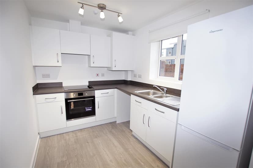 Flat 2, Cottrell Way - Image 5