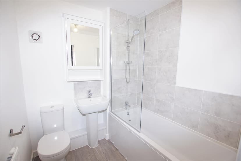 Flat 2, Cottrell Way - Image 2