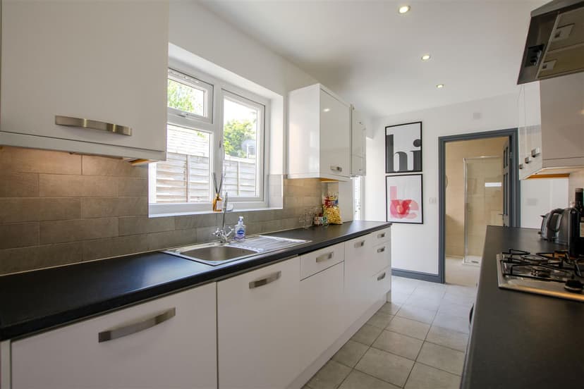 6, Katie Road - Image 11