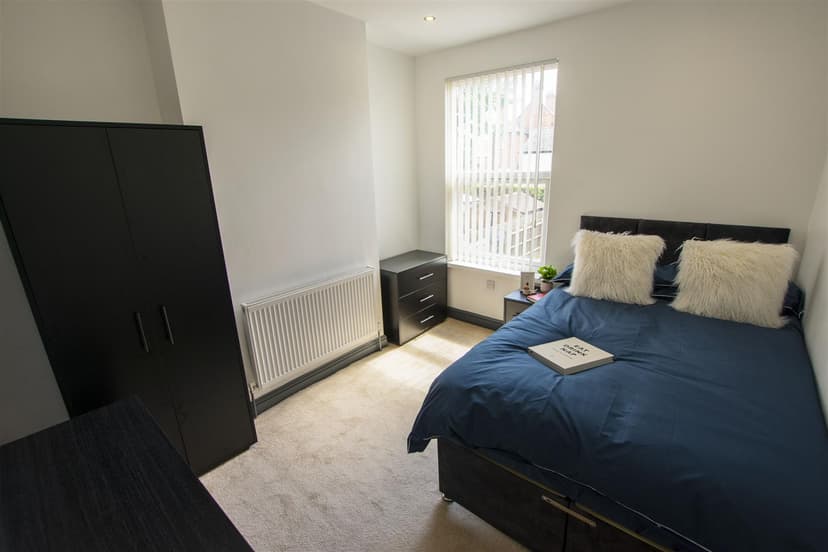 6, Katie Road - Image 8