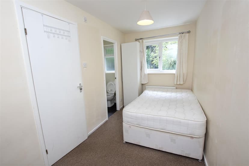 126, Heeley Road - Image 11