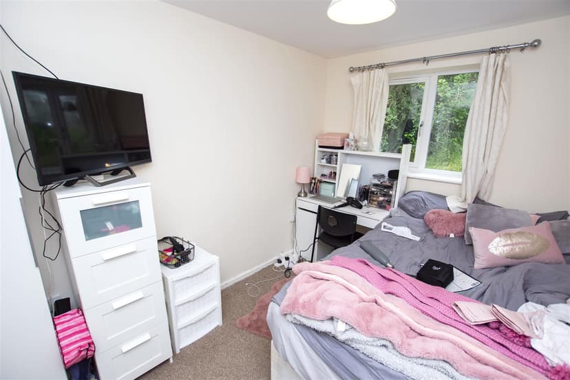 126, Heeley Road - Image 5