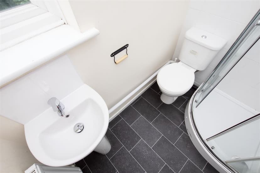 126, Heeley Road - Image 1