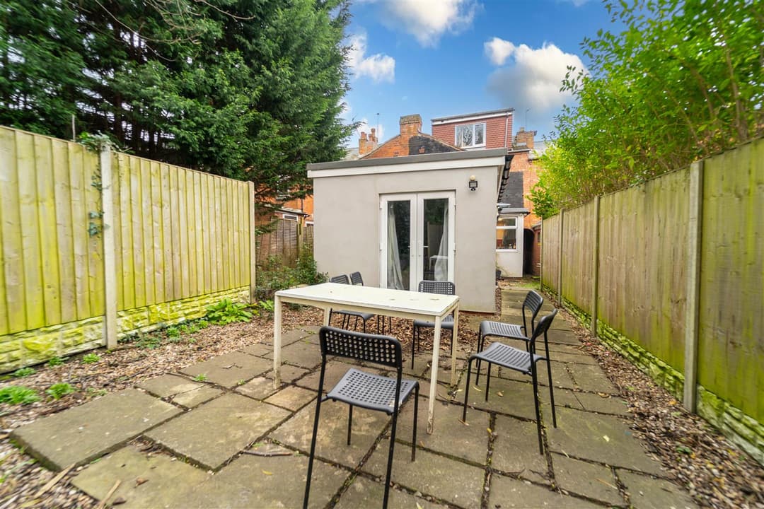 293, Tiverton Road