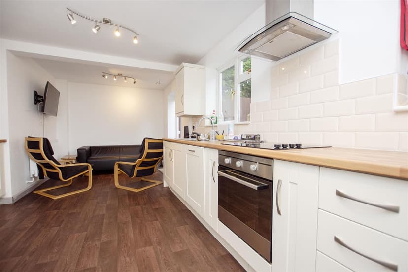 116, Heeley Road - Image 12
