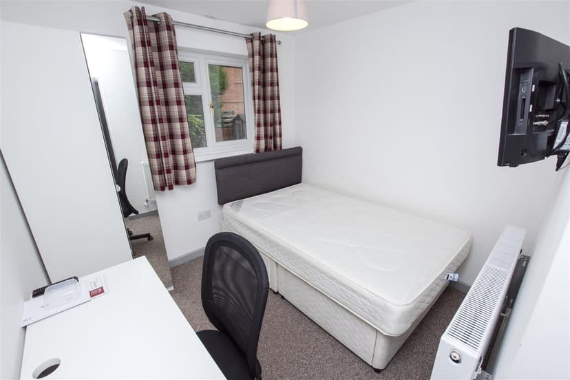116, Heeley Road - Image 5